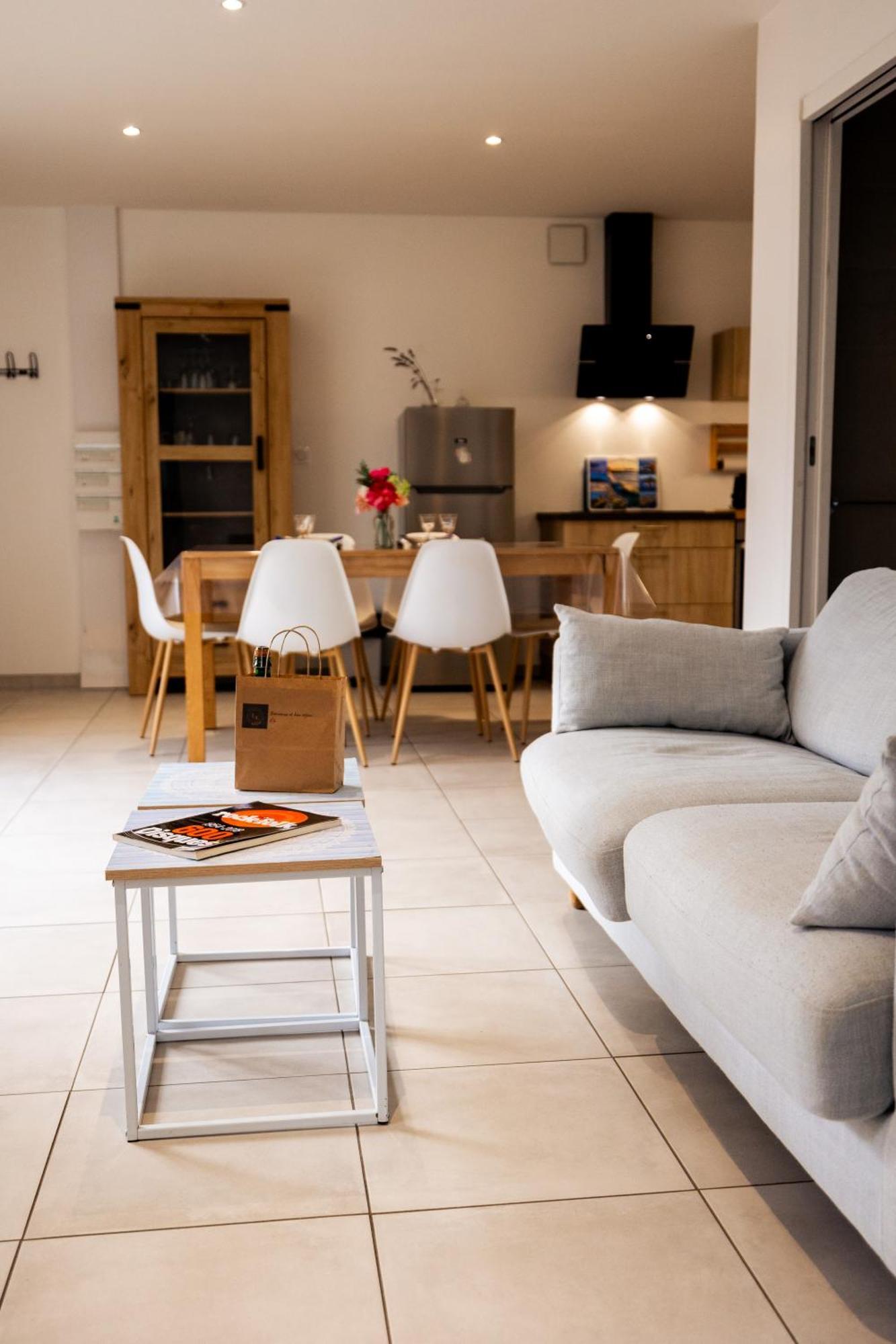 Maison Comprenant Deux Gites A Louer, Ensemble Ou Independamment, Capacite De 4 A 19 Personnes Idealement Place Pour Visiter Le Mont-Saint-Michel, Saint-Malo Et Les Alentours Baguer-Pican Exterior foto