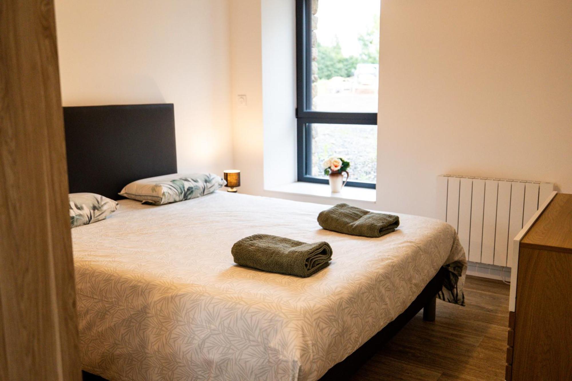 Maison Comprenant Deux Gites A Louer, Ensemble Ou Independamment, Capacite De 4 A 19 Personnes Idealement Place Pour Visiter Le Mont-Saint-Michel, Saint-Malo Et Les Alentours Baguer-Pican Exterior foto