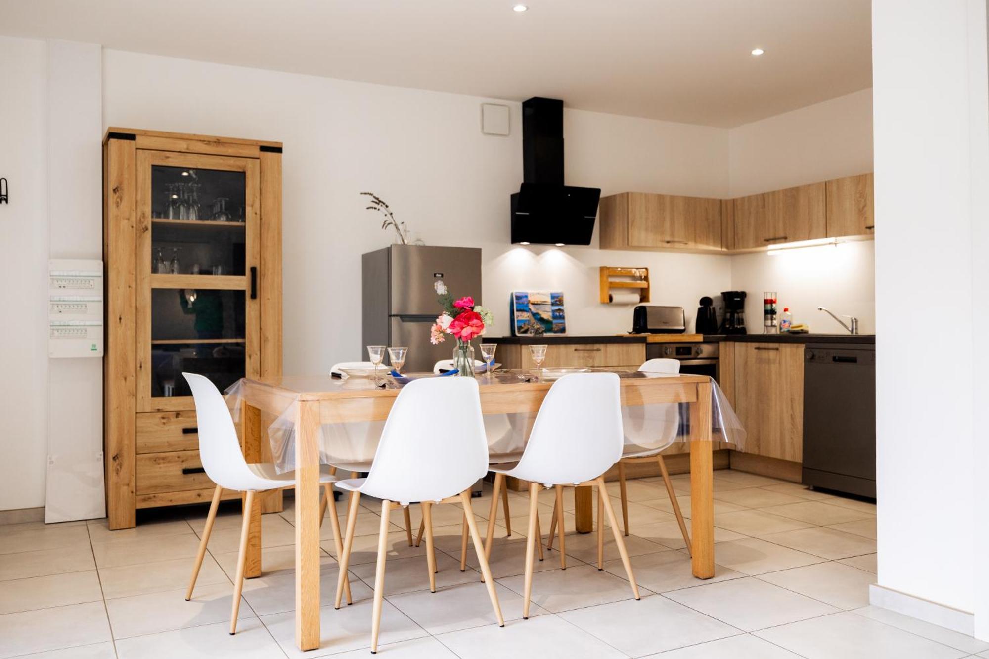 Maison Comprenant Deux Gites A Louer, Ensemble Ou Independamment, Capacite De 4 A 19 Personnes Idealement Place Pour Visiter Le Mont-Saint-Michel, Saint-Malo Et Les Alentours Baguer-Pican Exterior foto
