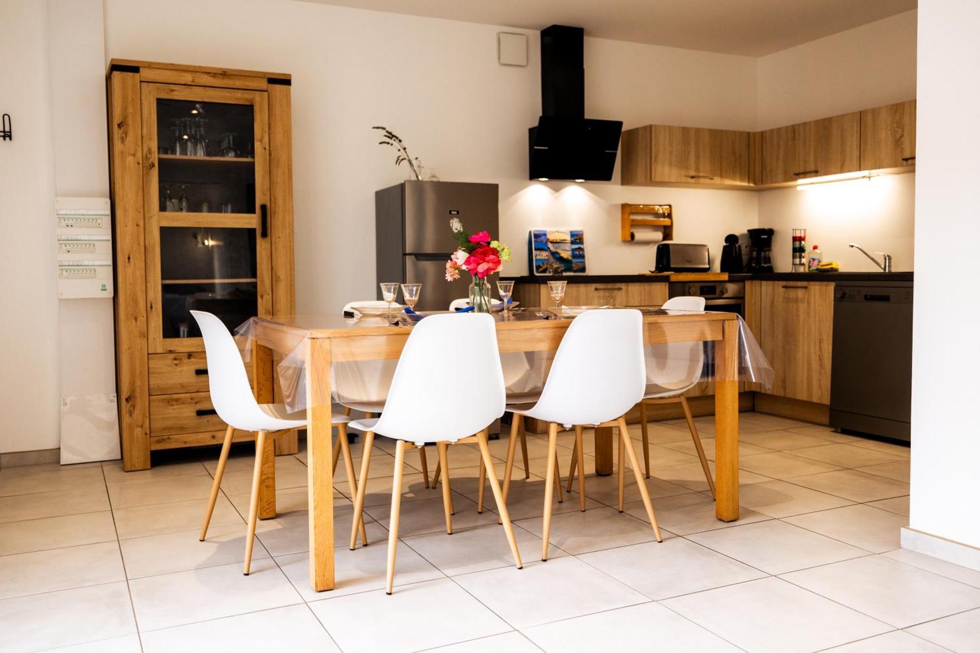 Maison Comprenant Deux Gites A Louer, Ensemble Ou Independamment, Capacite De 4 A 19 Personnes Idealement Place Pour Visiter Le Mont-Saint-Michel, Saint-Malo Et Les Alentours Baguer-Pican Exterior foto